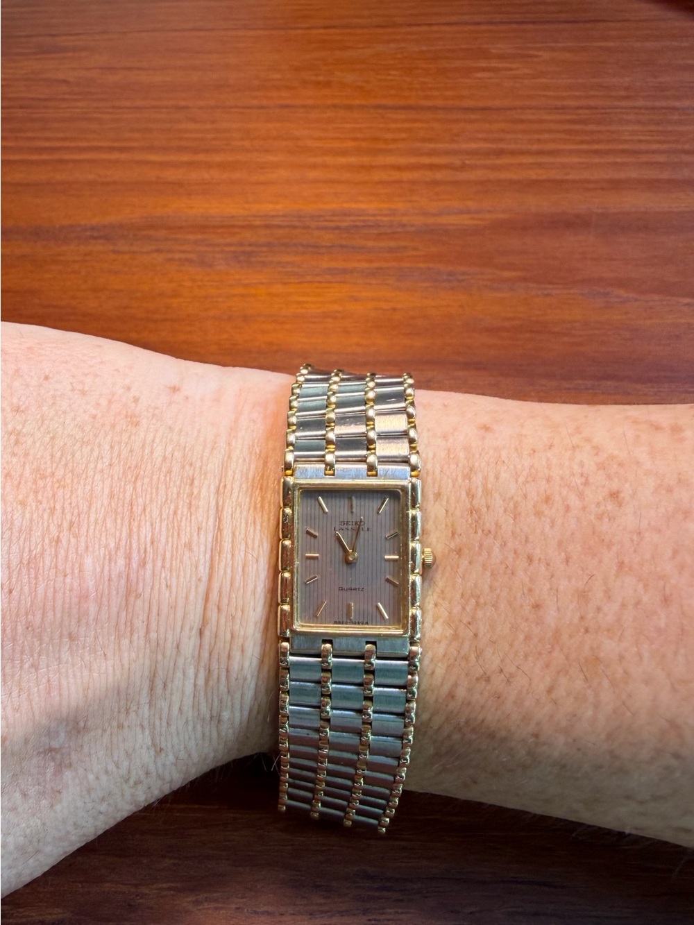 Vintage Seiko LaSalle 8420-6509 14K Gold Bezel Two Tone Quartz Watch